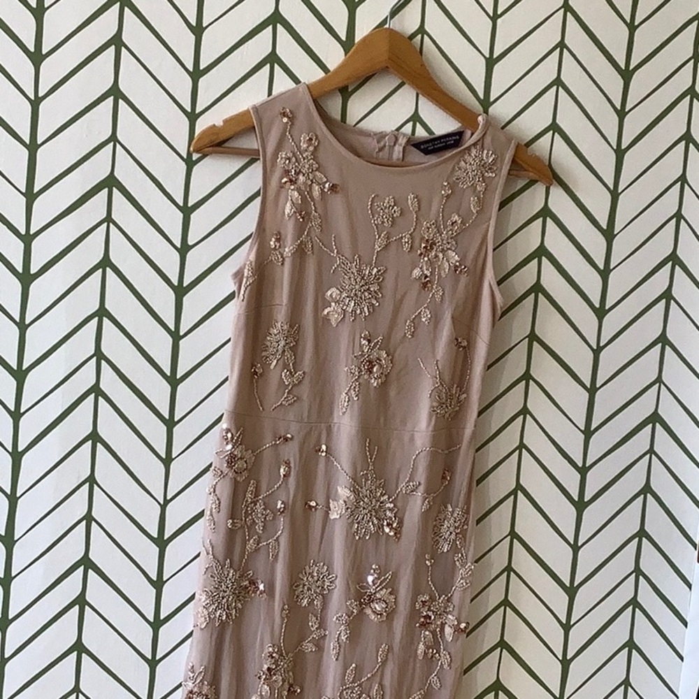Shift dress colour nude